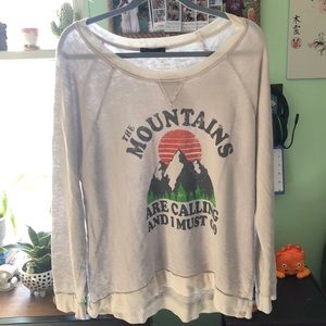 NWT mountains long sleeve shirt